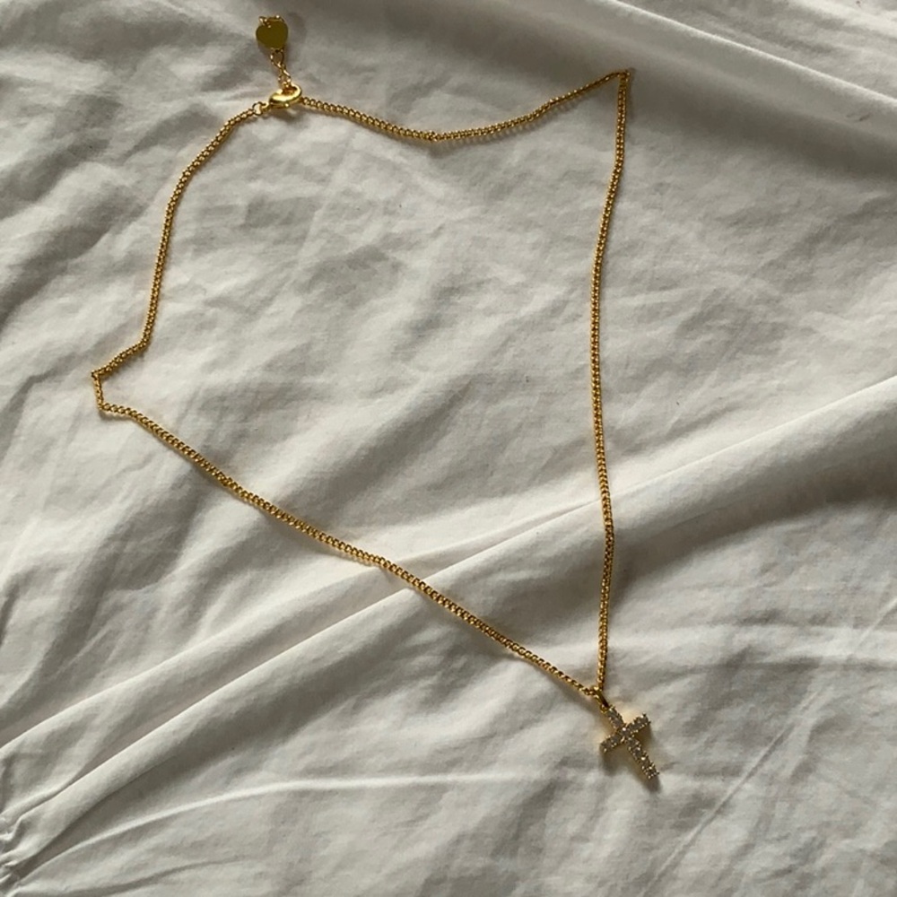 Evry Jewels Cross Necklace